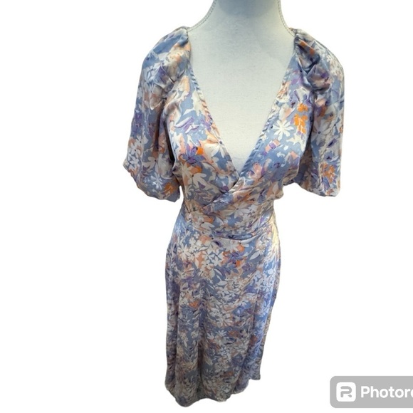 NWT ASTR Satin Floral Wrap Midi Dress XS Asymmetrical Sleeves Wedding Guest - Picture 7 of 16
